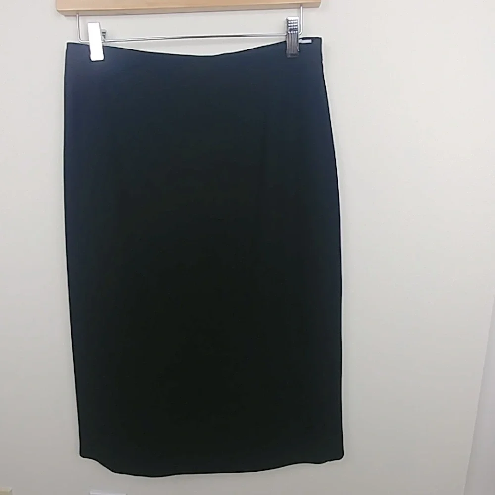 Garfield & Marks, fully lined ribbed black tailored pencil skirt fits size 2/4